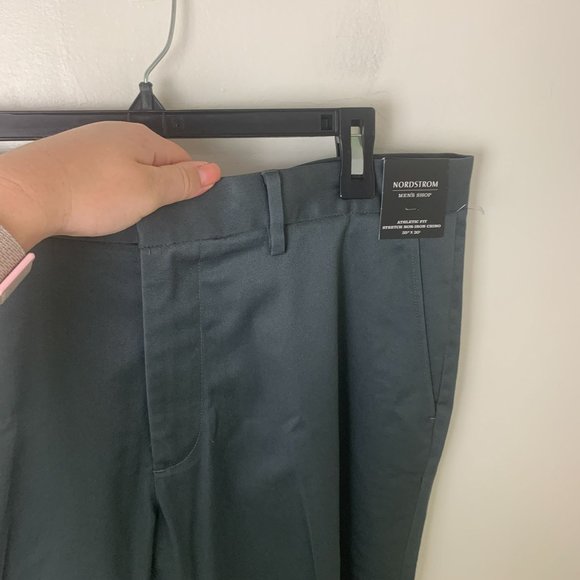 Nordstrom Men non-iron gray chino 35 x 30 - Picture 4 of 6